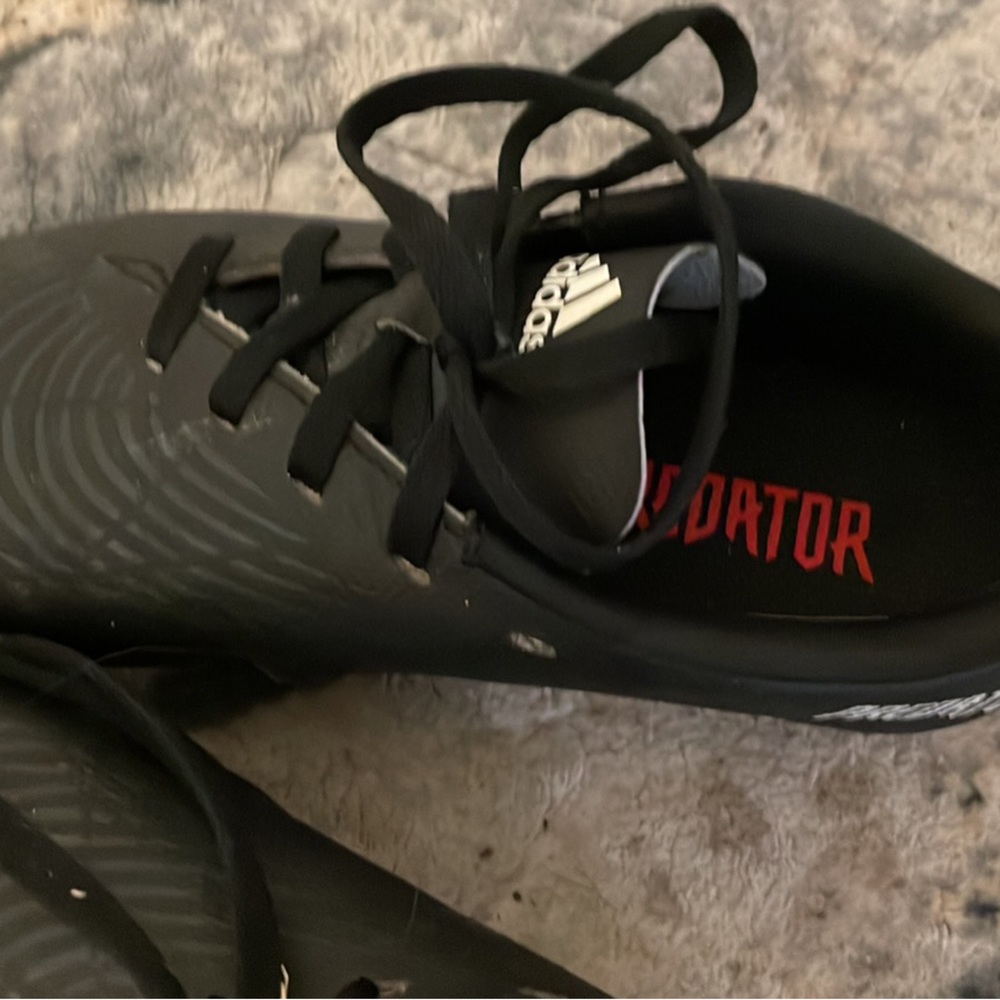Adidas predator size 2 boys soccer cleats